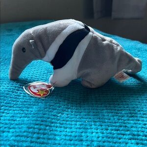 Ty Gray and White Anteater Plush Toy